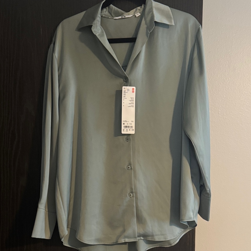 UNIQLO satin blouse